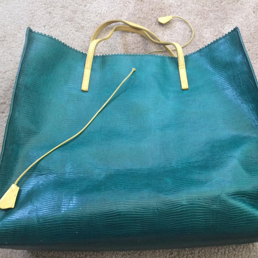 SOLD!!!!!    Genuine Suarez NY Tote - MUST SELL: